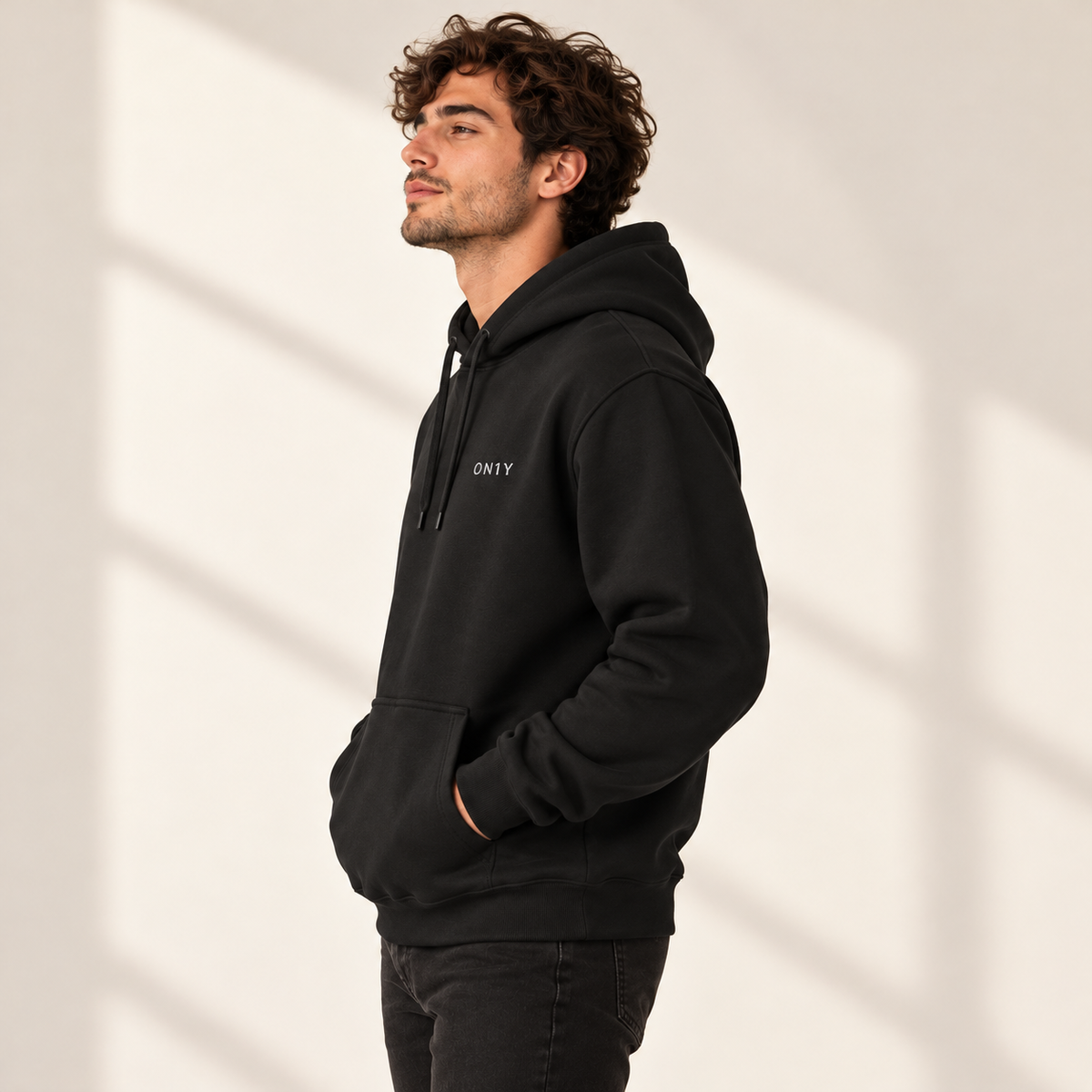 ON1Y WHITE EMROIDERED HOODIE