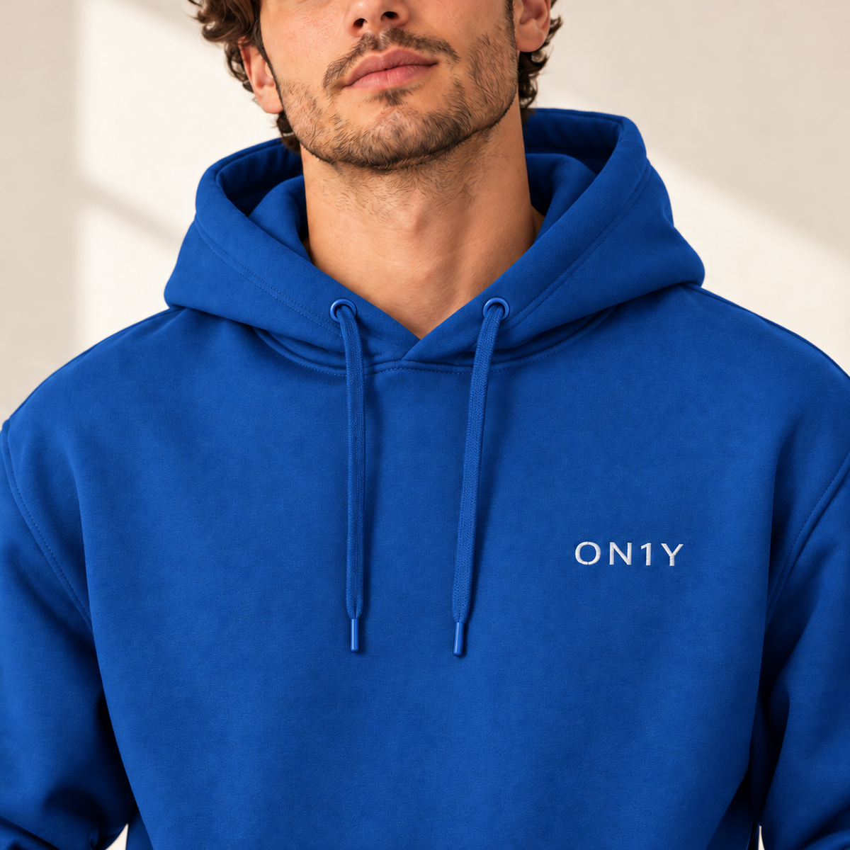 ON1Y WHITE EMROIDERED HOODIE