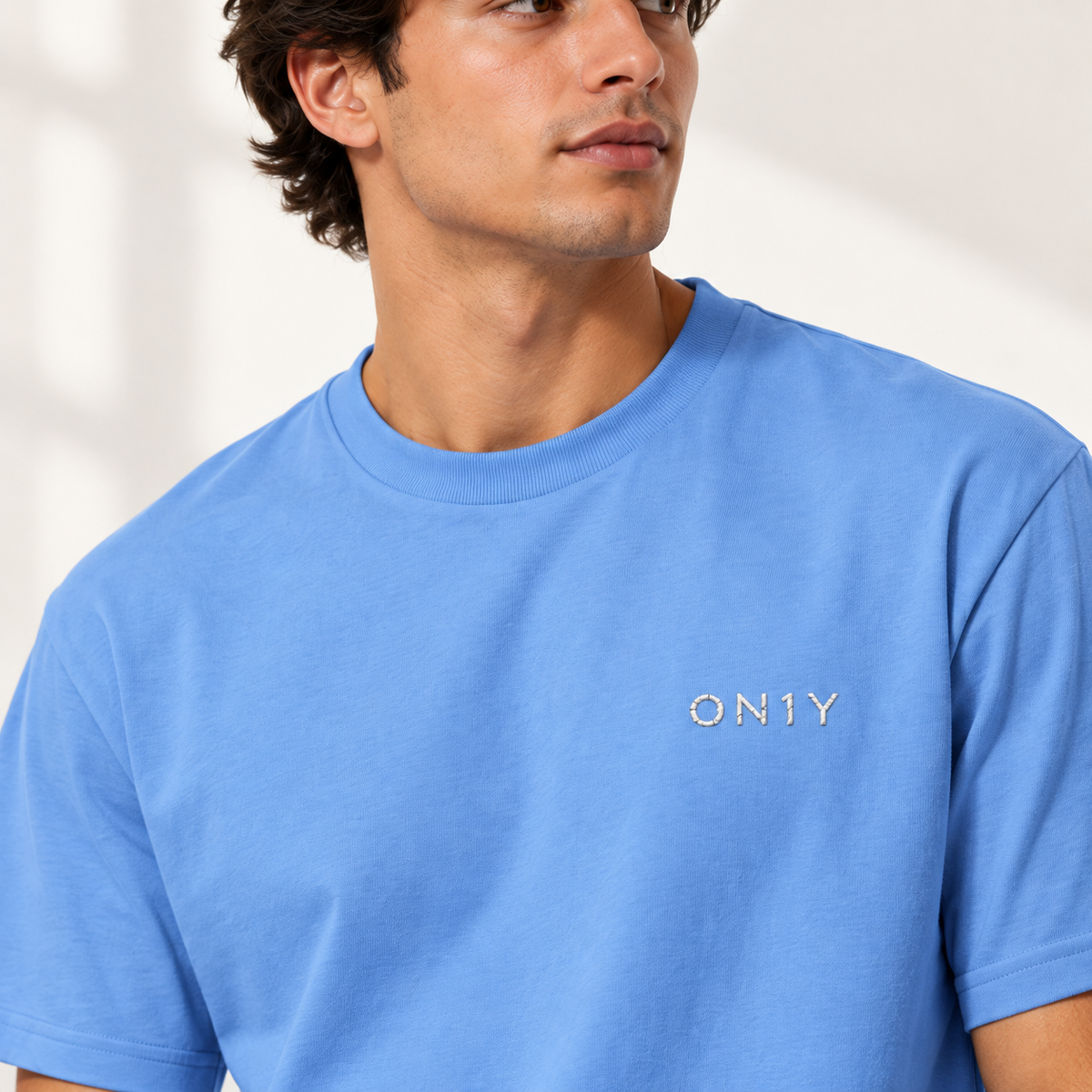 ON1Y WHITE EMBROIDERED HEAVYWEIGHT TEE