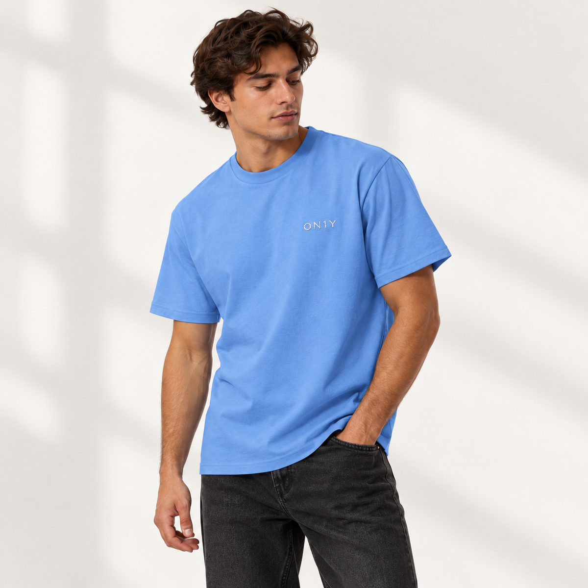 ON1Y WHITE EMBROIDERED HEAVYWEIGHT TEE